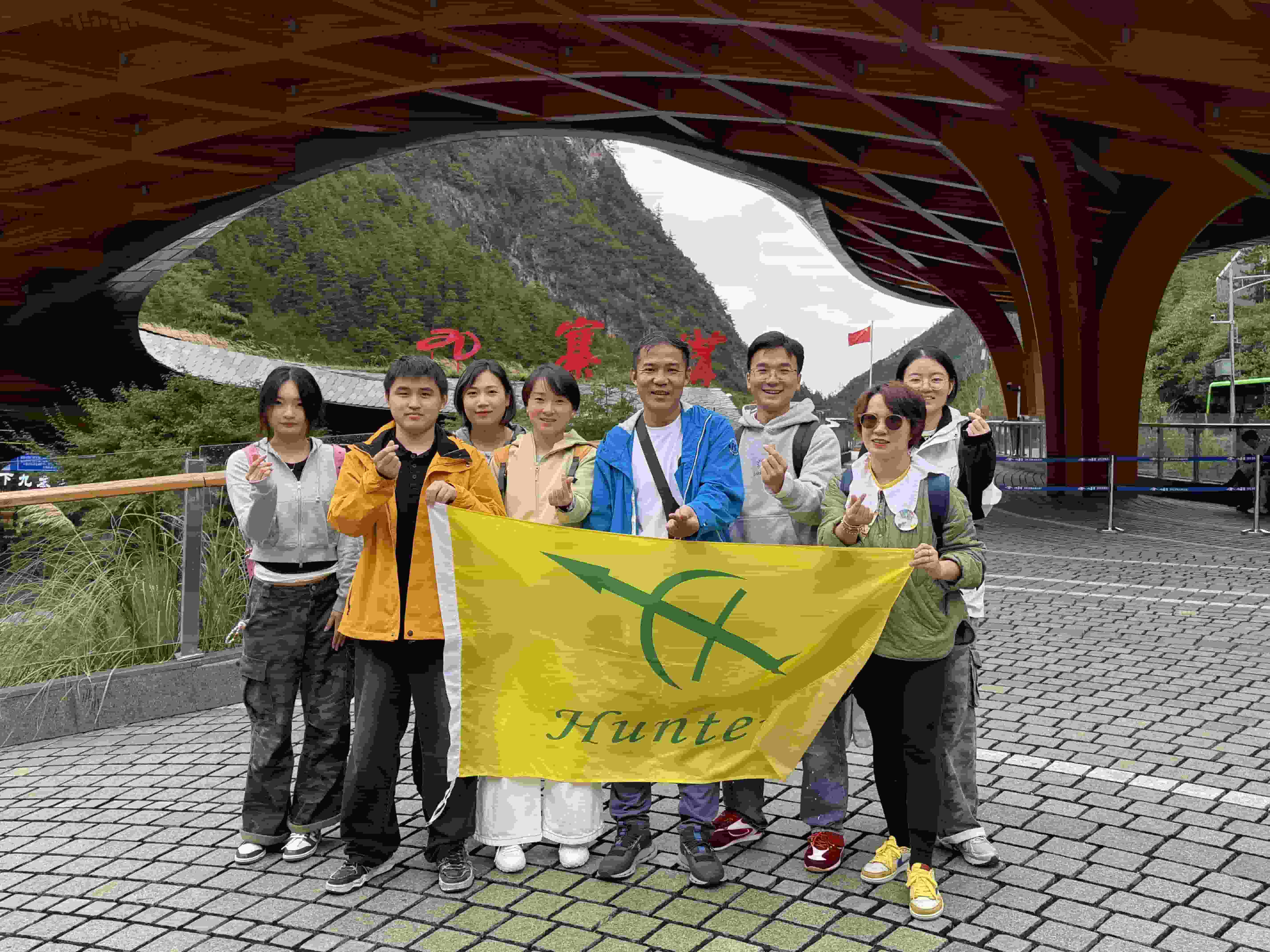 산과 바다를 넘어 장인정신이 하나로 뭉치다 | Shanghai Visa Plastics의 